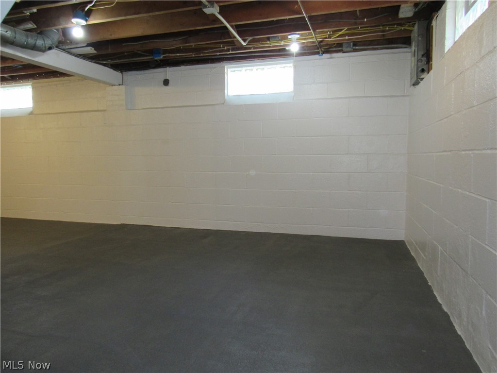 3247 Berea Road Cleveland, OH 44111 - Photo 32 of 35 Gallery Image 32