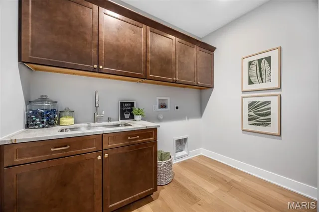 $1,249,900 | 1556 Wildhorse Pkwy Drive, Chesterfield, MO 63005