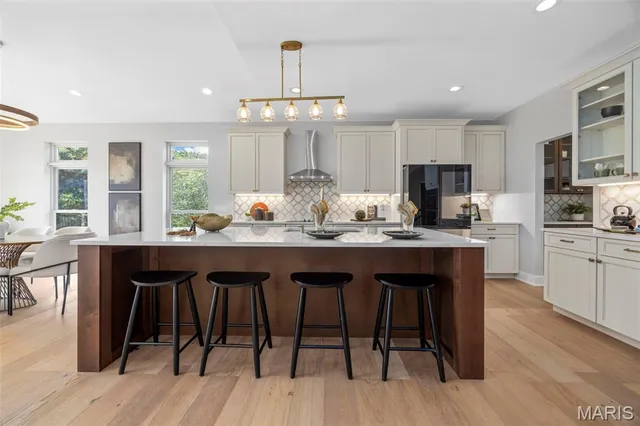 $1,249,900 | 1556 Wildhorse Pkwy Drive, Chesterfield, MO 63005