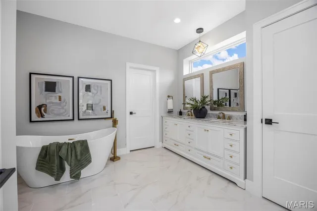 $1,249,900 | 1556 Wildhorse Pkwy Drive, Chesterfield, MO 63005