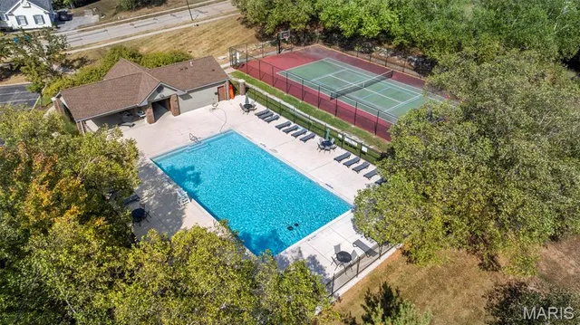 $1,249,900 | 1556 Wildhorse Pkwy Drive, Chesterfield, MO 63005