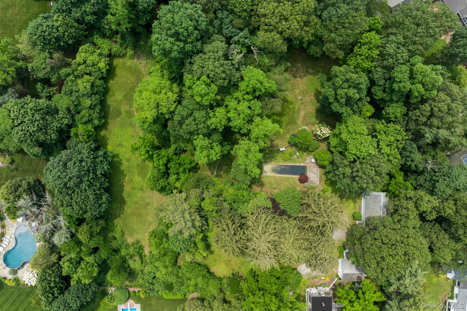 383 West Neck Road Lloyd Harbor, NY 11743 - Photo 33 of 50 Gallery Image 33
