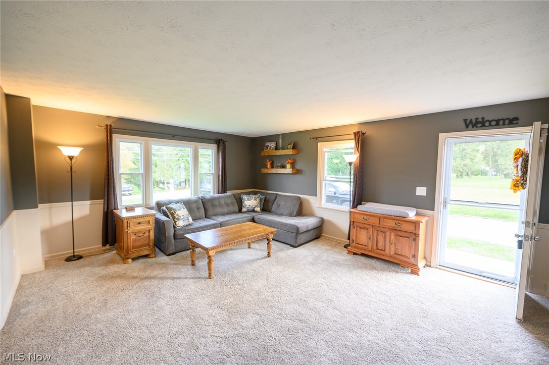 9010 Brakeman Road Chardon, OH 44024 - Photo 4 of 25