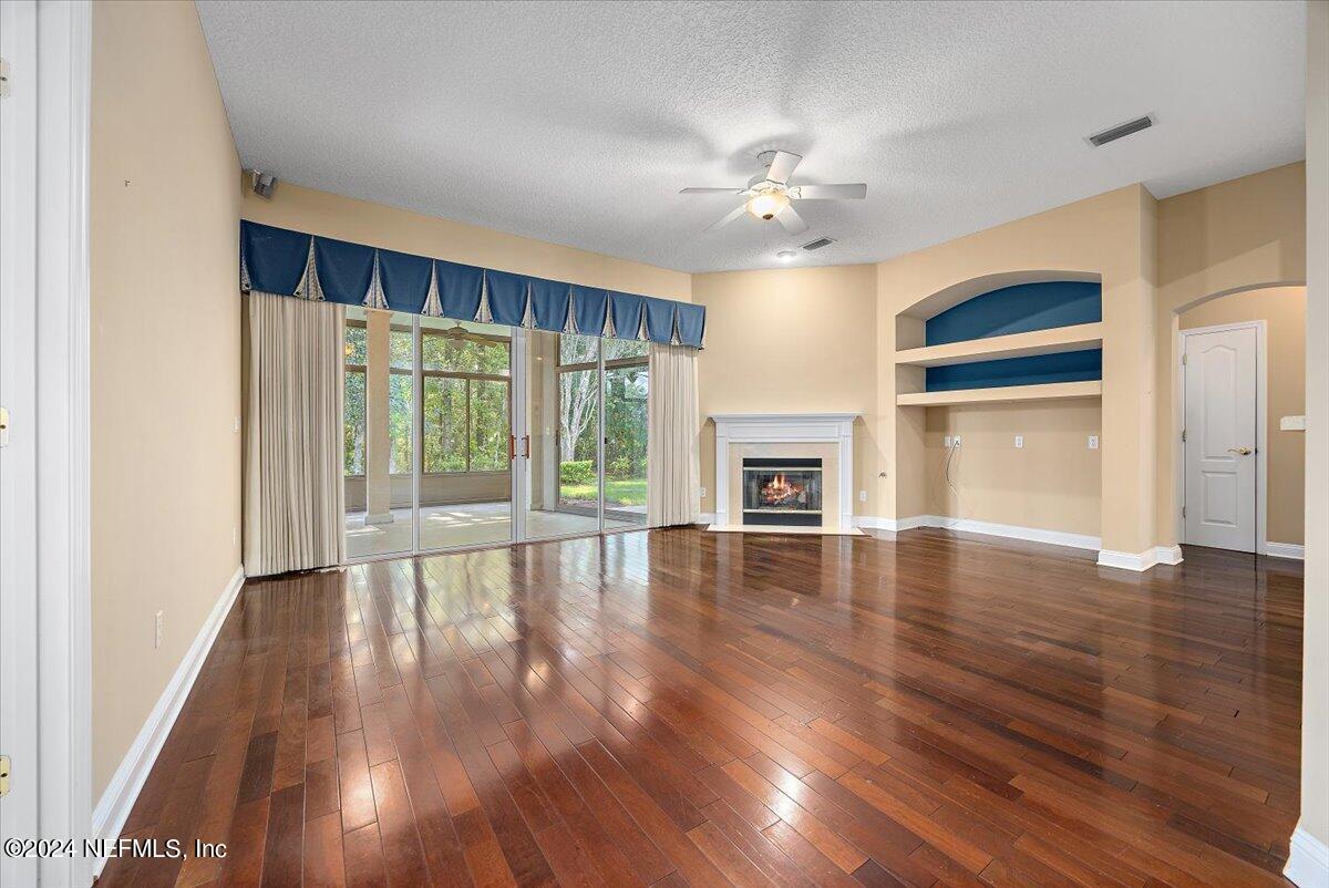 1261 Paradise Pond Road St. Augustine, FL 32092 - Photo 11 of 36 11-Family Room