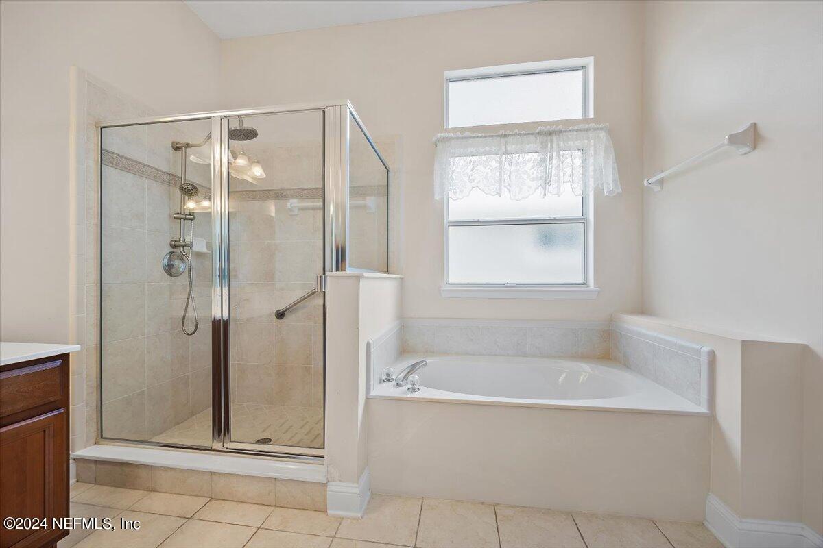 1261 Paradise Pond Road St. Augustine, FL 32092 - Photo 18 of 36 18-Primary Bathroom