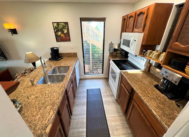 $249,000 | 50 Kepuhi Place, Unit 115, Maunaloa, HI 96770