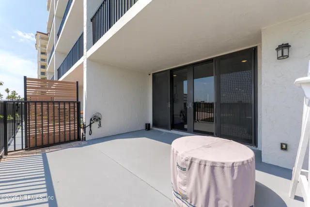 $3,900 | 275 1st Street South, Unit 102, Jacksonville Beach, FL 32250