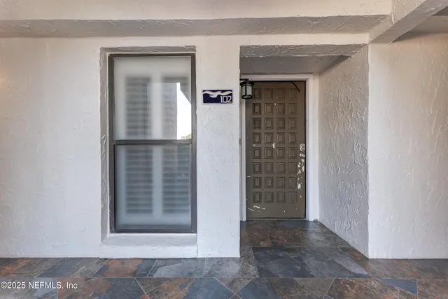 $3,900 | 275 1st Street South, Unit 102, Jacksonville Beach, FL 32250