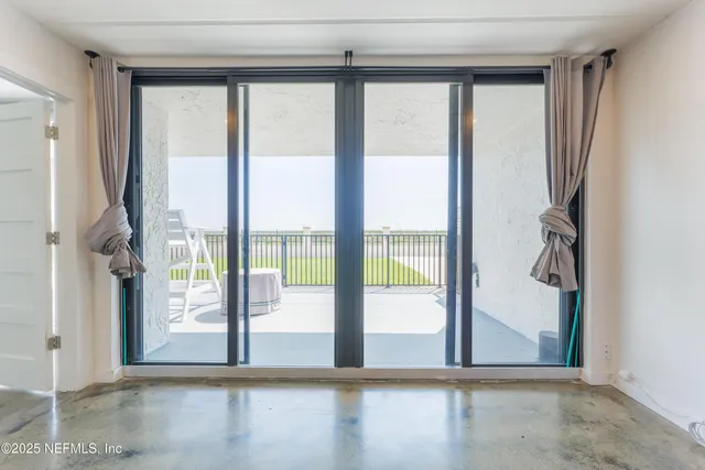 $3,900 | 275 1st Street South, Unit 102, Jacksonville Beach, FL 32250