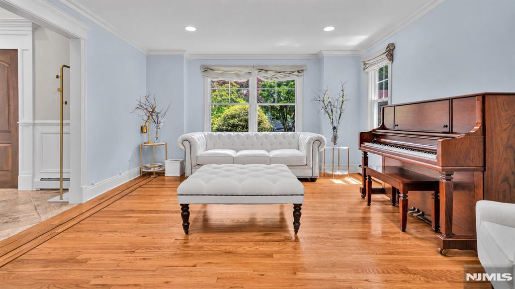 26 Devonshire Road Cresskill, NJ 07626 - Photo 8 of 47