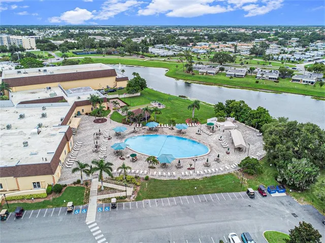 an aerial view of a tennis court
