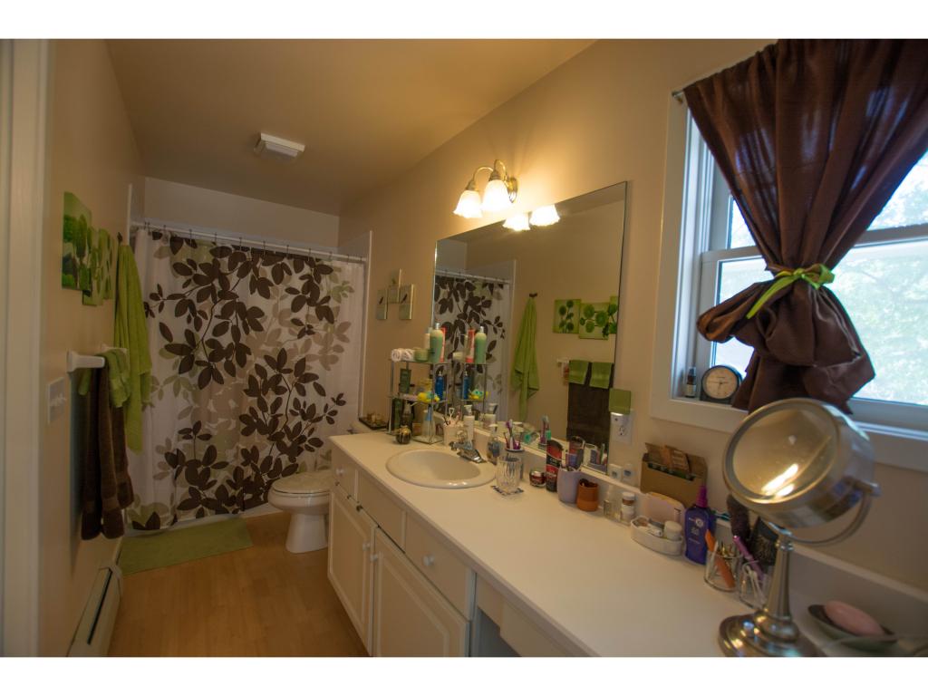 17 Arbor Road, Unit 17 South Burlington, VT 05403 - Photo 11 of 18 Gallery Image 11