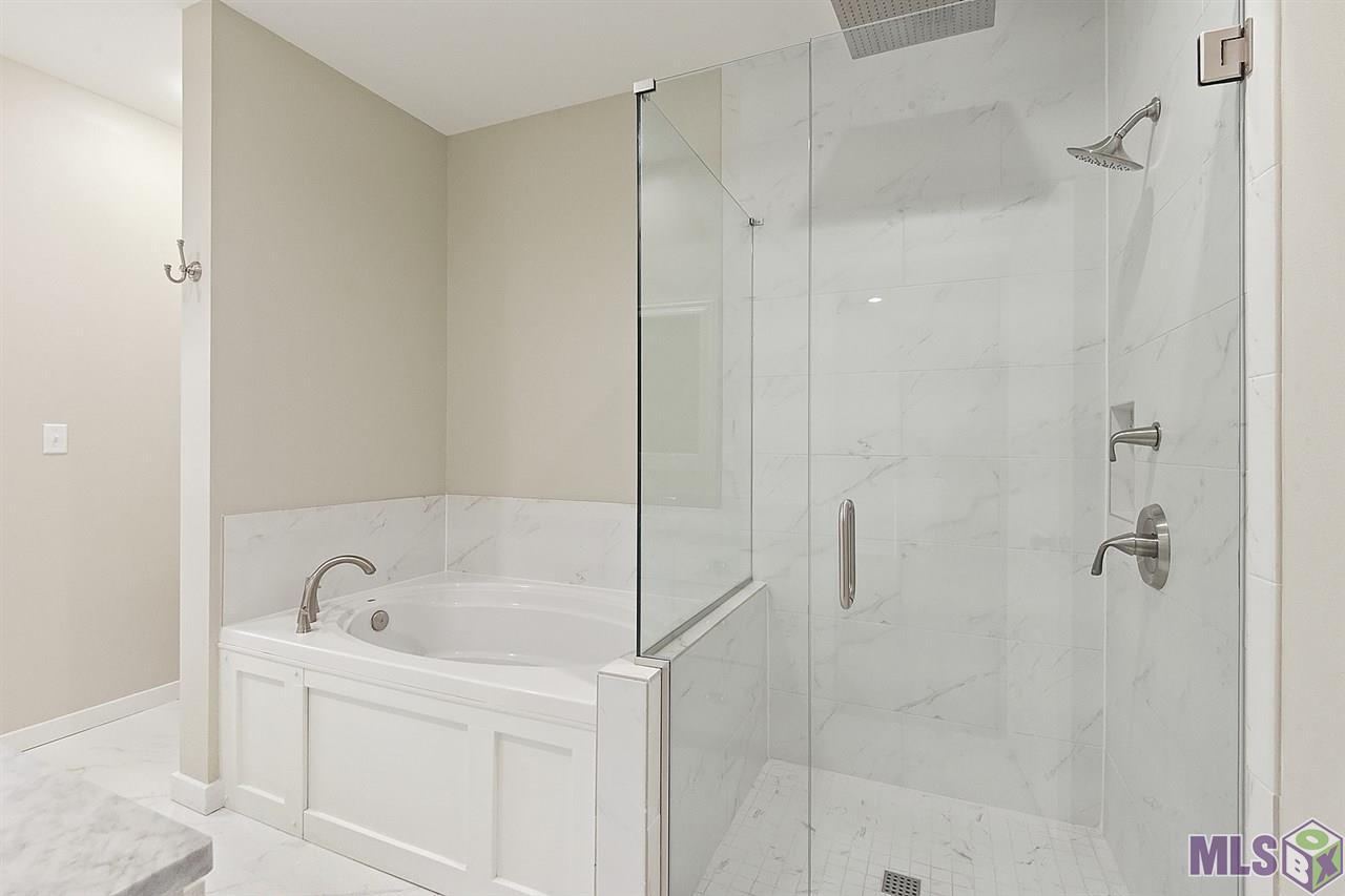 650 Mouton Street Baton Rouge, LA 70806 - Photo 10 of 16 Master Bath
