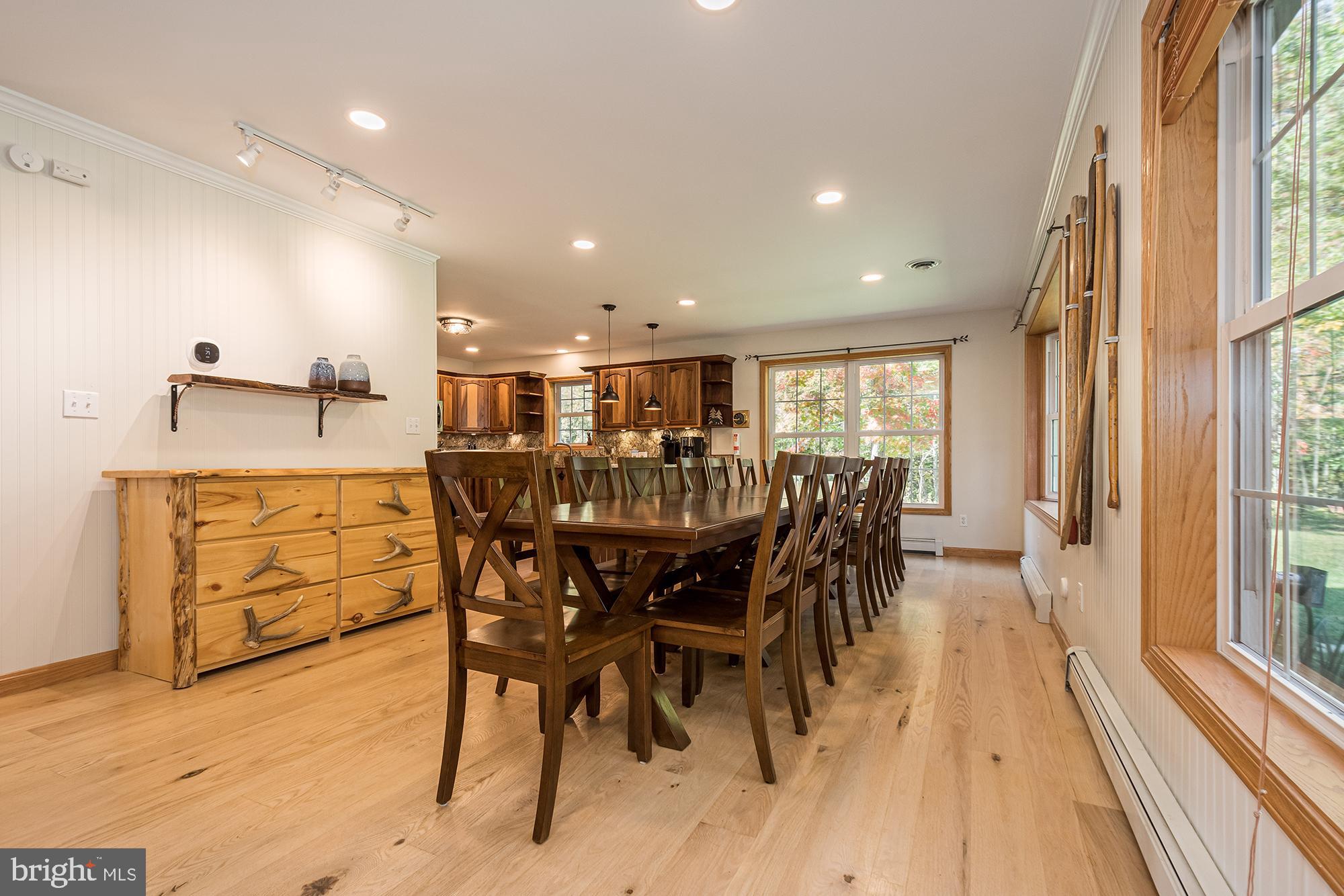 1865 Paradise Point Road Oakland, MD 21550 - Photo 29 of 76 Dining Room