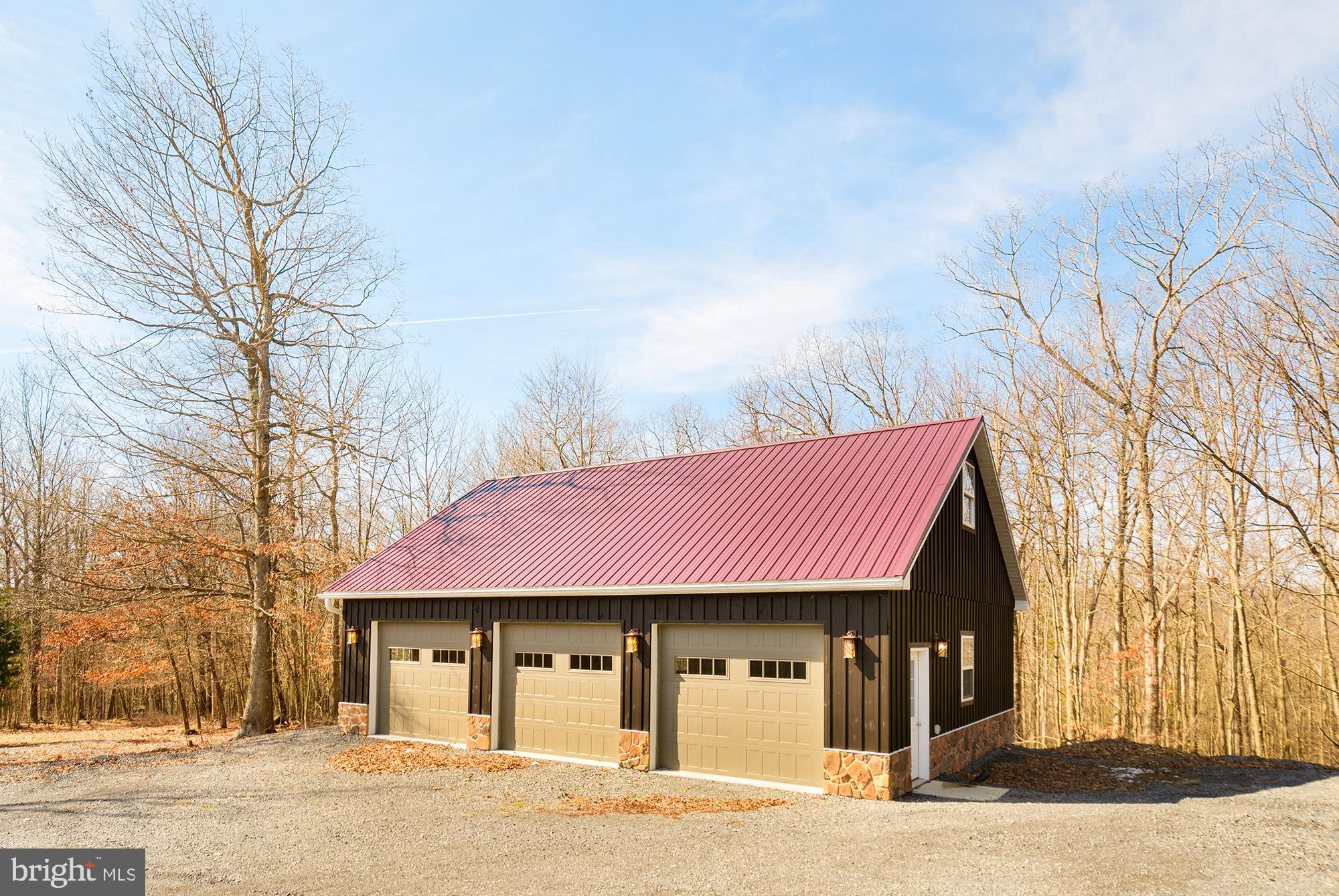 1865 Paradise Point Road Oakland, MD 21550 - Photo 5 of 76 Detached Garage with plumbing available.