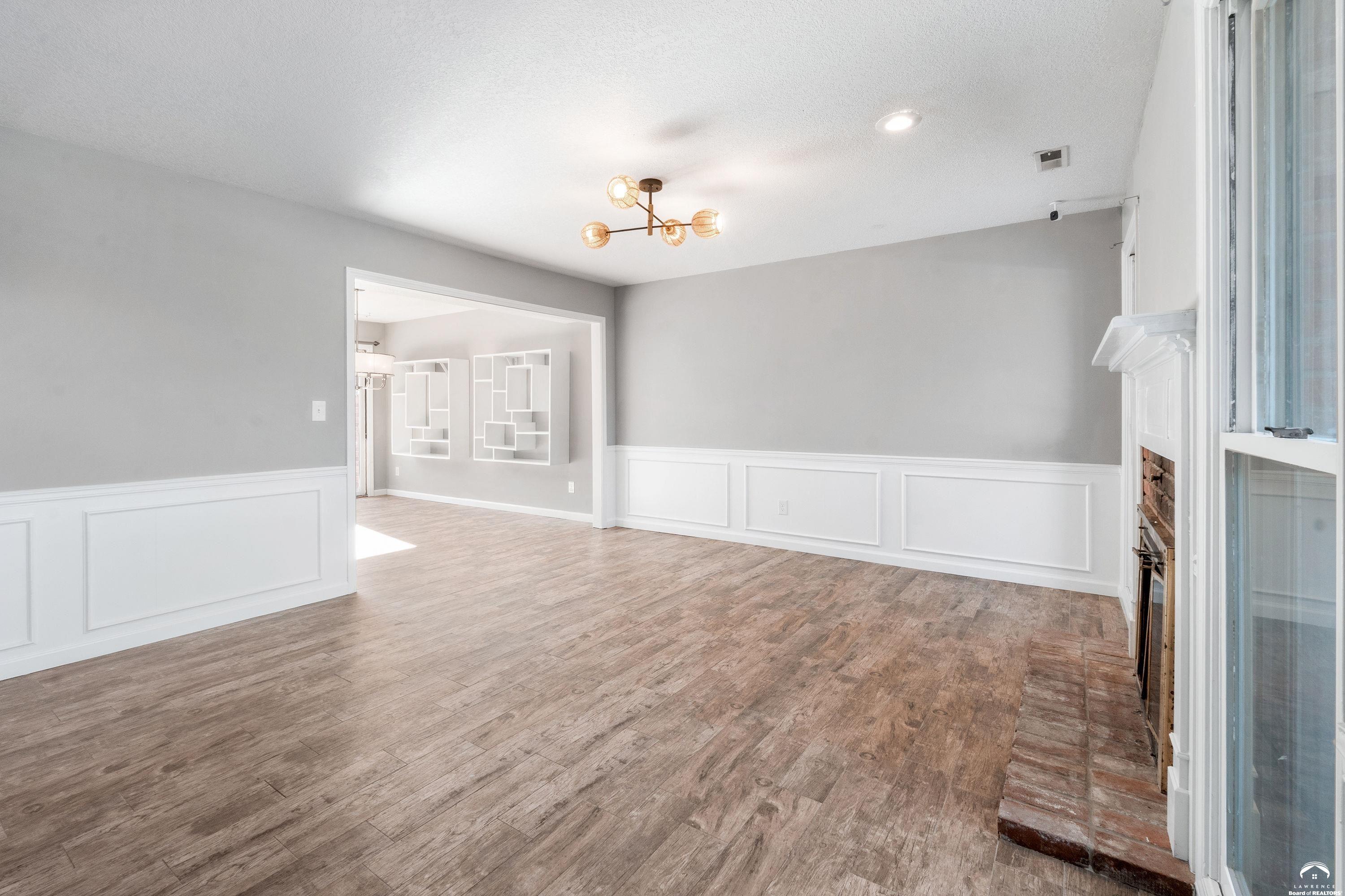 1503 Crossgate Drive Lawrence, KS 66047 - Photo 5 of 26