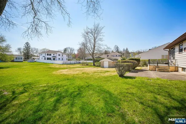 $675,000 | 31 Michael Drive, Wayne, NJ 07470