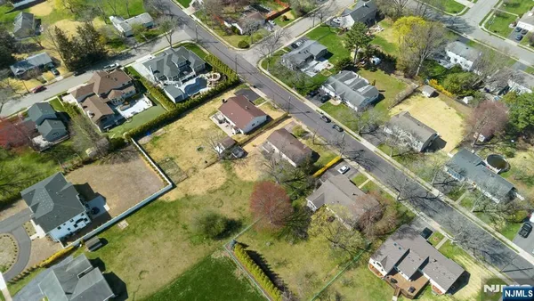 $675,000 | 31 Michael Drive, Wayne, NJ 07470