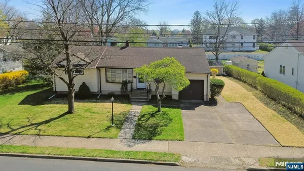 $675,000 | 31 Michael Drive, Wayne, NJ 07470