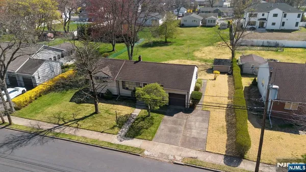 $675,000 | 31 Michael Drive, Wayne, NJ 07470