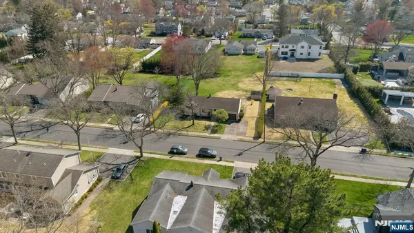 $675,000 | 31 Michael Drive, Wayne, NJ 07470