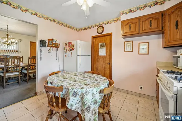 $675,000 | 31 Michael Drive, Wayne, NJ 07470