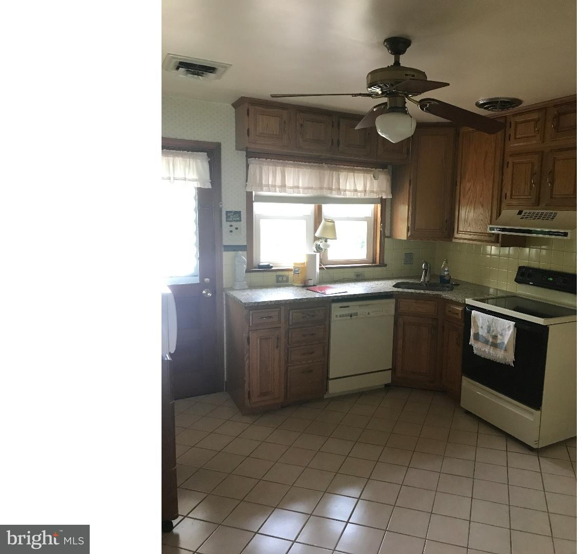 568 Hopewell Road Downingtown, PA 19335 - Photo 3 of 18