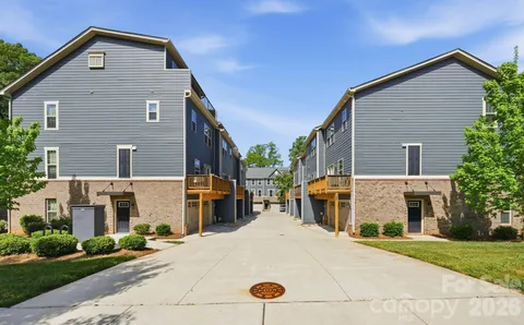 $535,000 | 1221 Queen Lyon Court, Charlotte, NC 28205