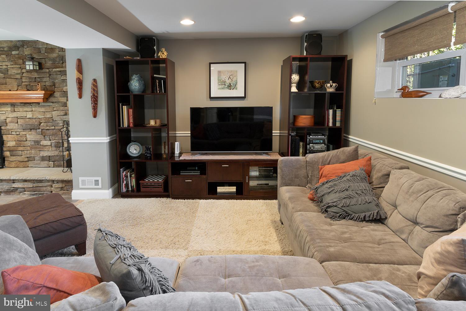 15 Edgehill Road Gibbsboro, NJ 08026 - Photo 19 of 32 Gallery Image 19