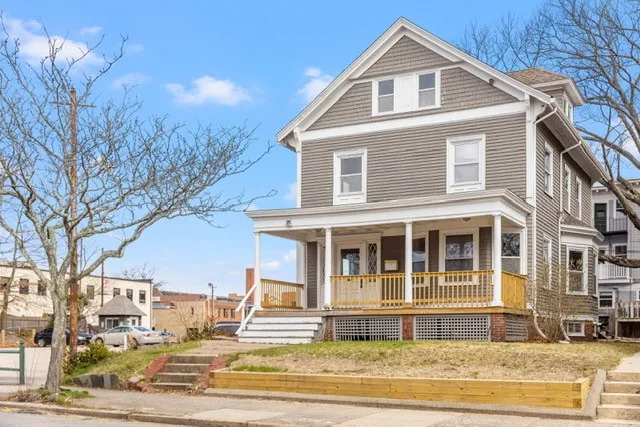 $4,600 | 242 Waterman Street, Providence, RI 02906