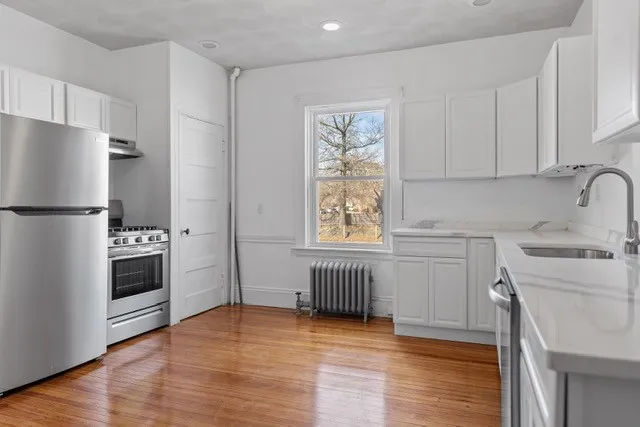 $4,600 | 242 Waterman Street, Providence, RI 02906