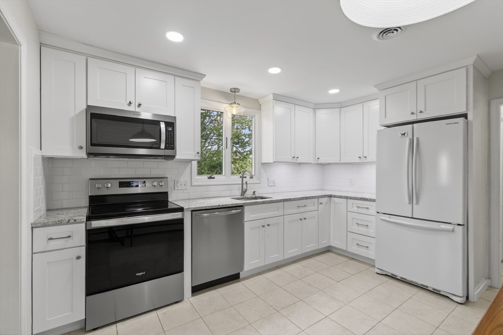 16 Eastmount Road Medfield, MA 02052 - Photo 6 of 35