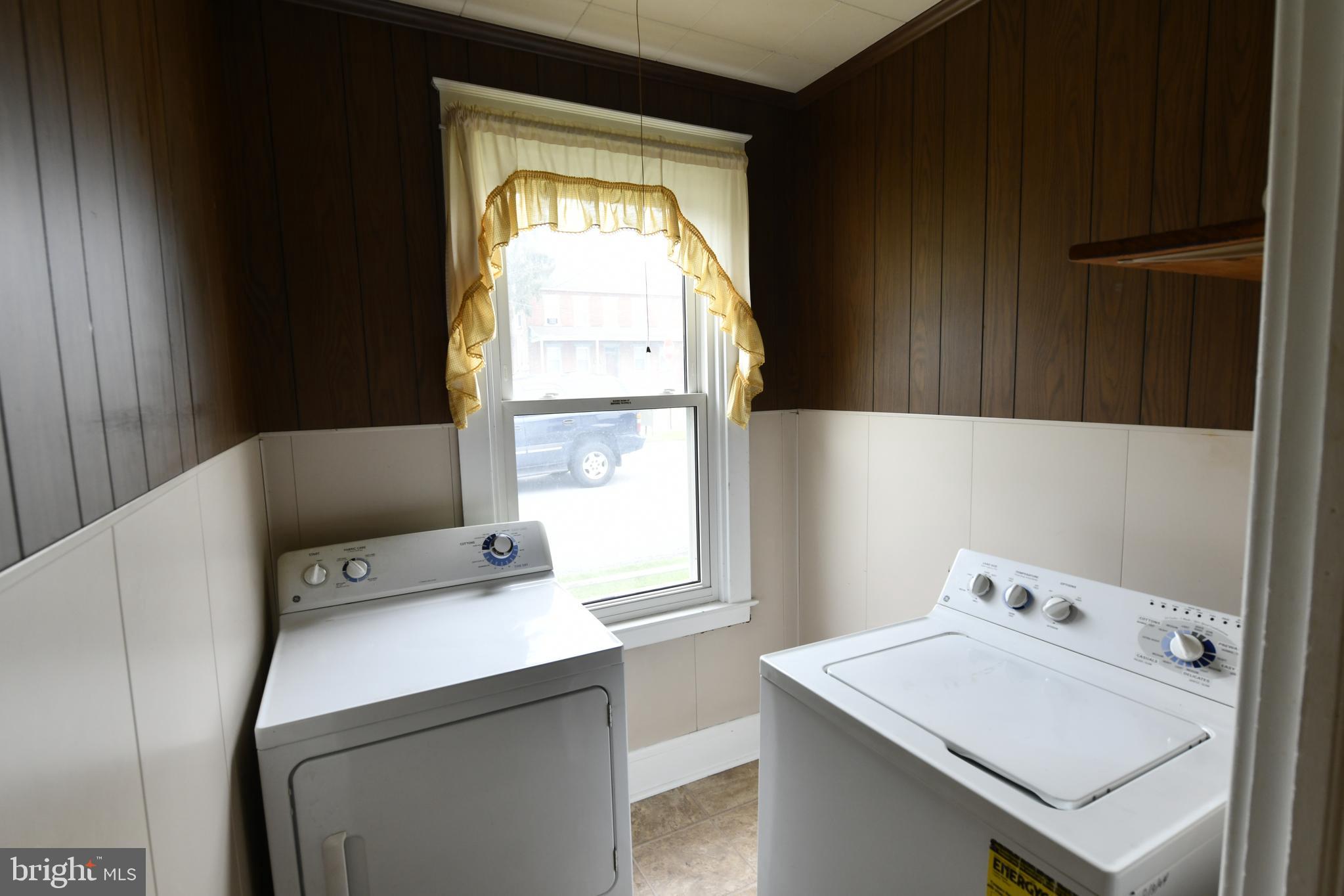 188 North Main Street Manheim, PA 17545 - Photo 5 of 19 a utility room with dryer and washer