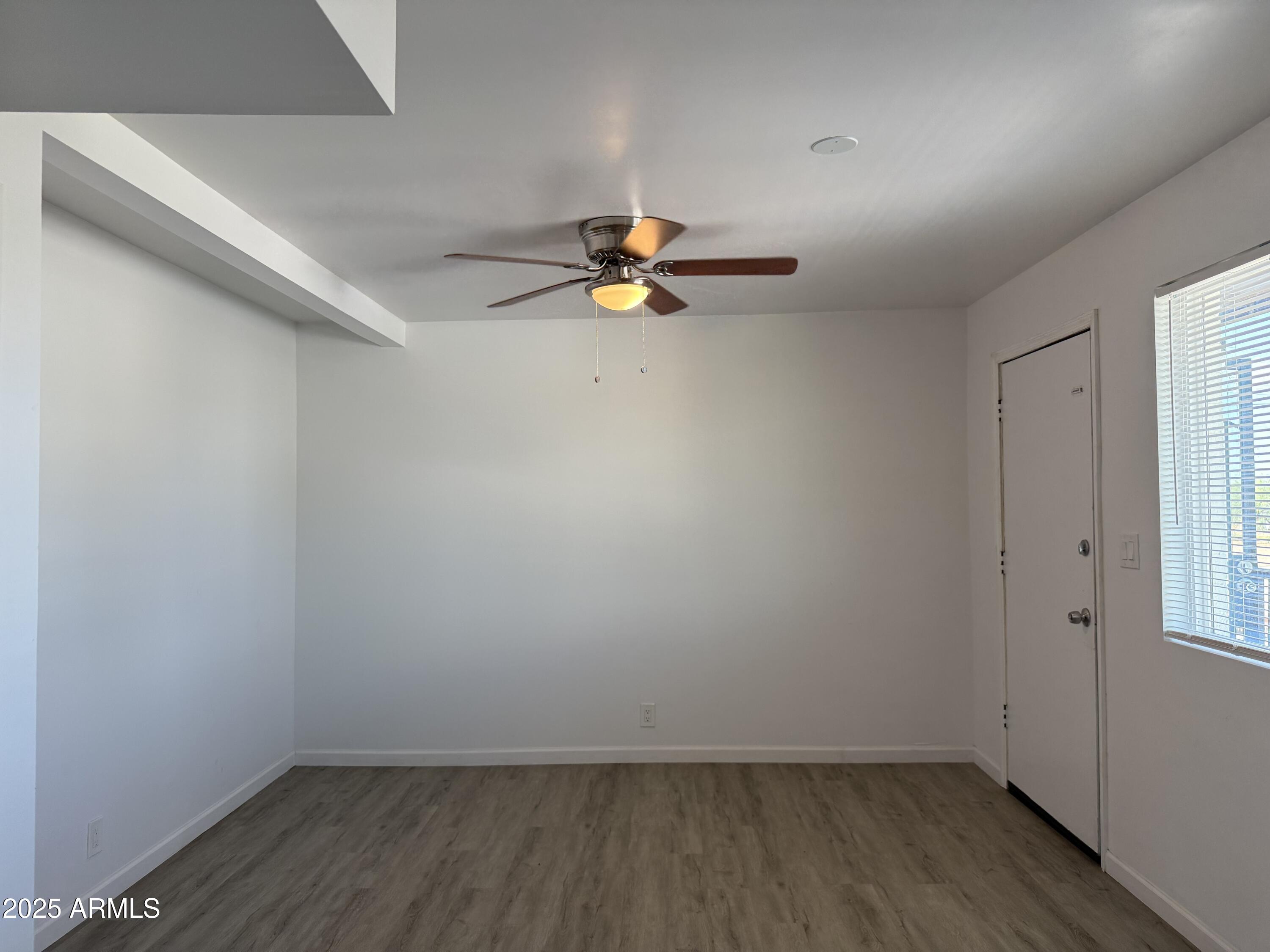 4619 South 16th Street, Unit 7 Phoenix, AZ 85040 - Photo 11 of 13 Main Room