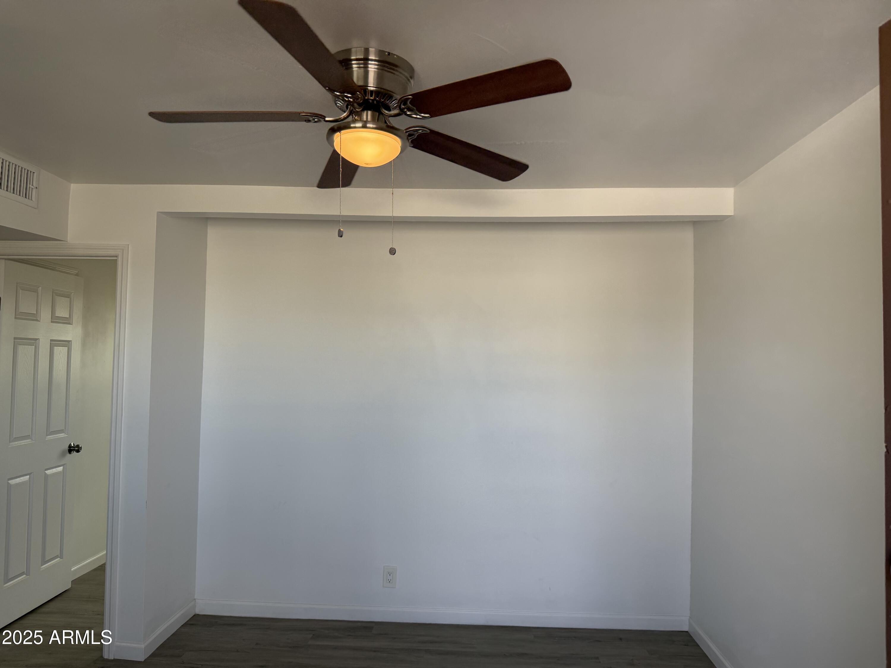 4619 South 16th Street, Unit 7 Phoenix, AZ 85040 - Photo 3 of 13 Main Room