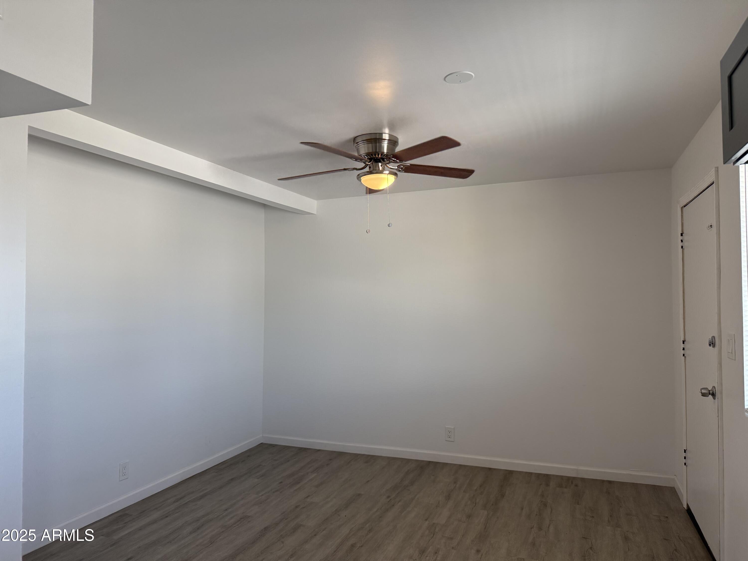4619 South 16th Street, Unit 7 Phoenix, AZ 85040 - Photo 5 of 13 Main Room