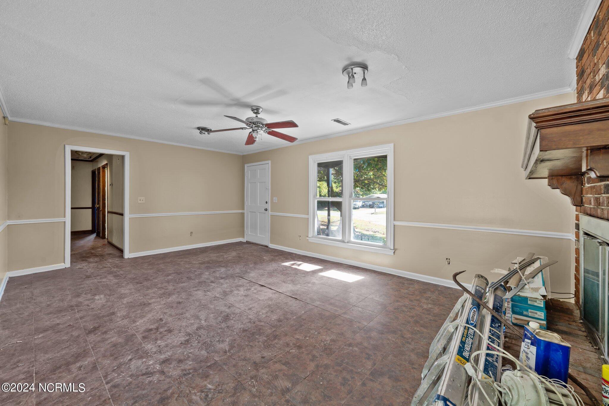 2305 Springhill Road Greenville, NC 27858 - Photo 8 of 37 13-web-or-mls-DSC_2895