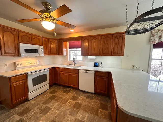 $279,900 | 1455 Bluebell Lane, Farmer City, IL 61842