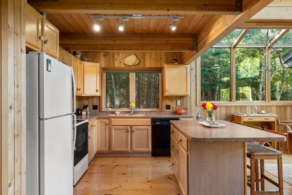 $595,000 | 49 Seawood Park Road, New Harbor, ME 04554