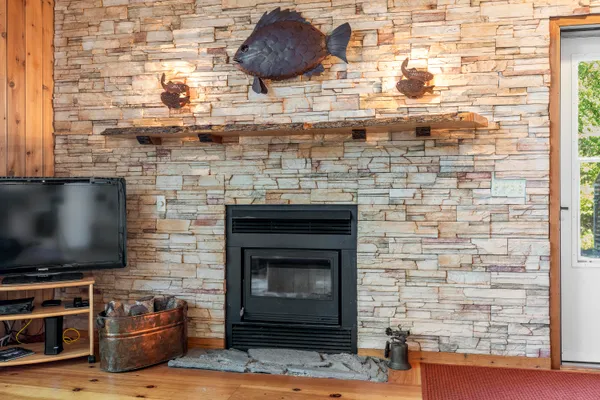 $595,000 | 49 Seawood Park Road, New Harbor, ME 04554