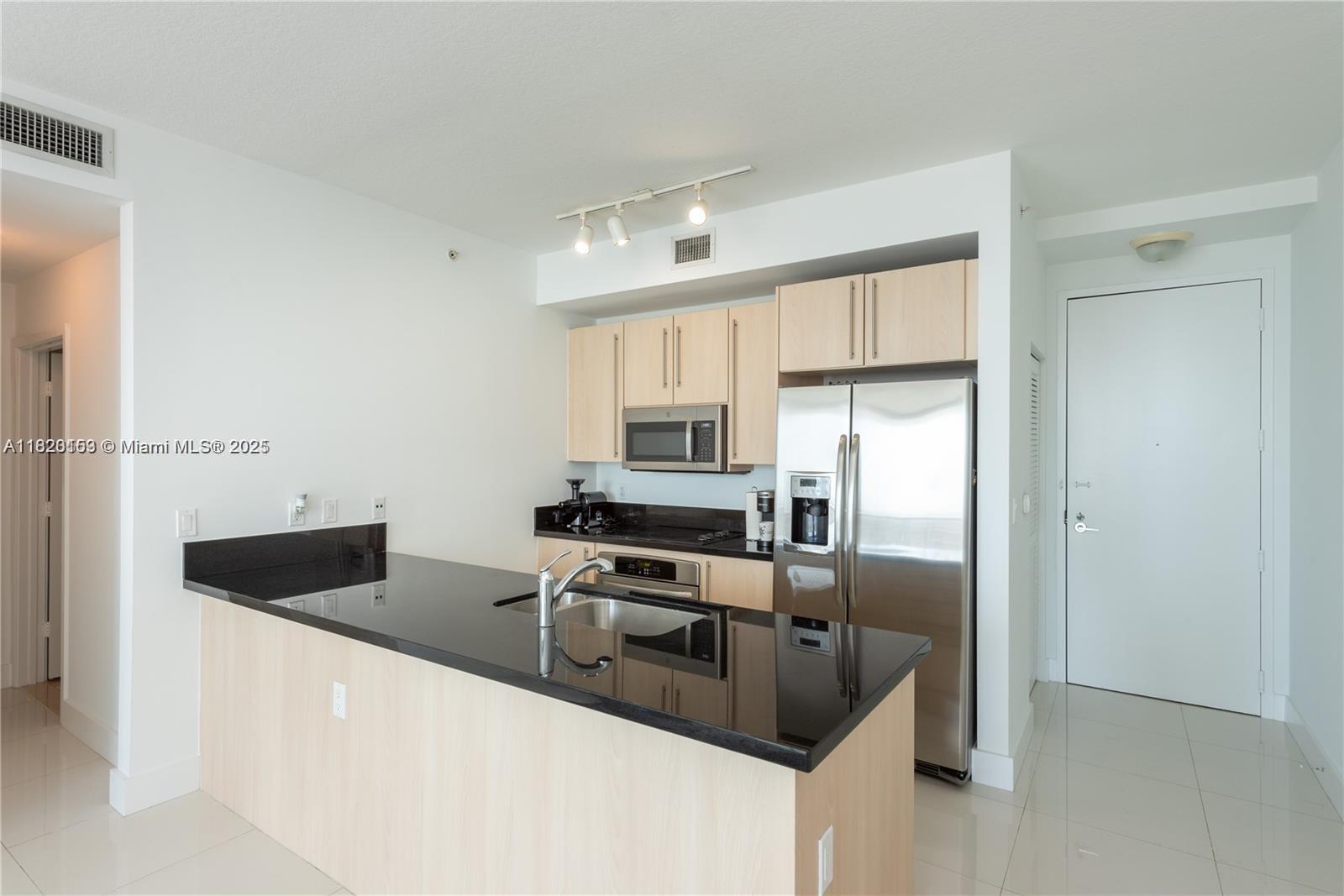 1111 Southwest 1st Avenue, Unit 3218N Miami, FL 33130 - Photo 5 of 21