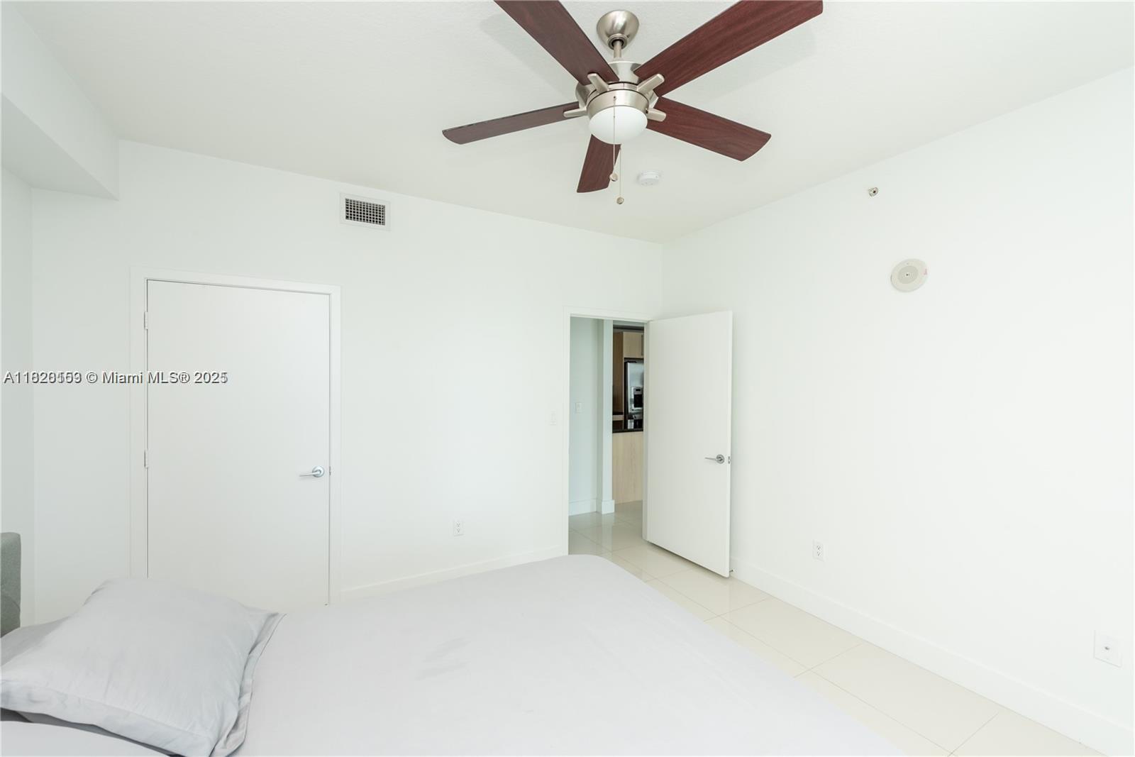 1111 Southwest 1st Avenue, Unit 3218N Miami, FL 33130 - Photo 8 of 21