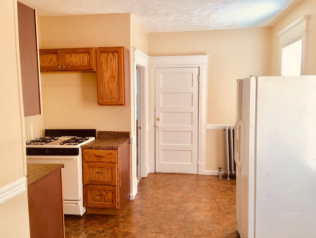 30 Foster Street Springfield, MA 01105 - Photo 2 of 10