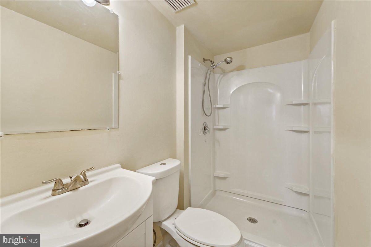 34 Colonial Circle Aston, PA 19014 - Photo 24 of 26