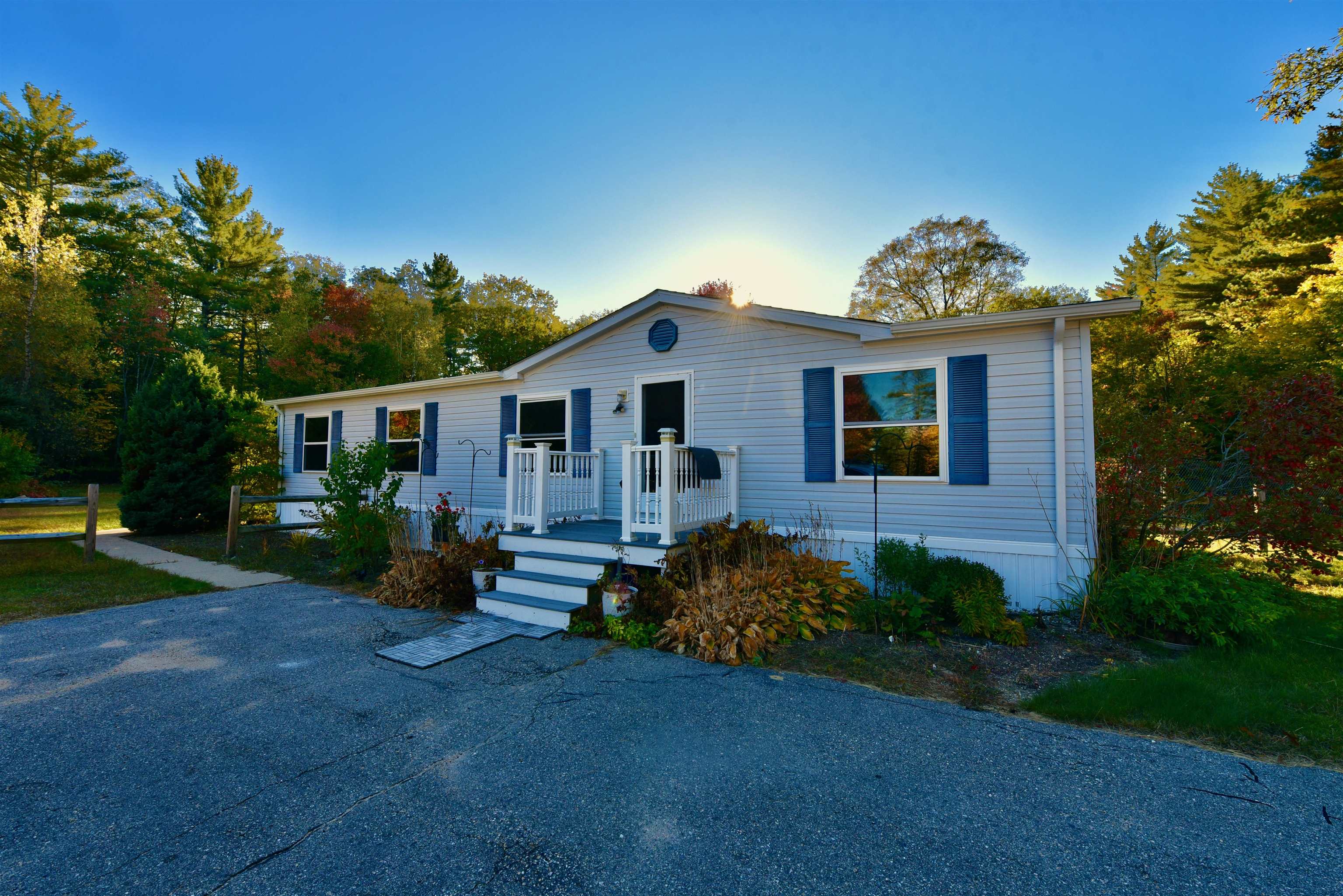 962 Davis Hill Road Conway, NH 03813 - Photo 2 of 21