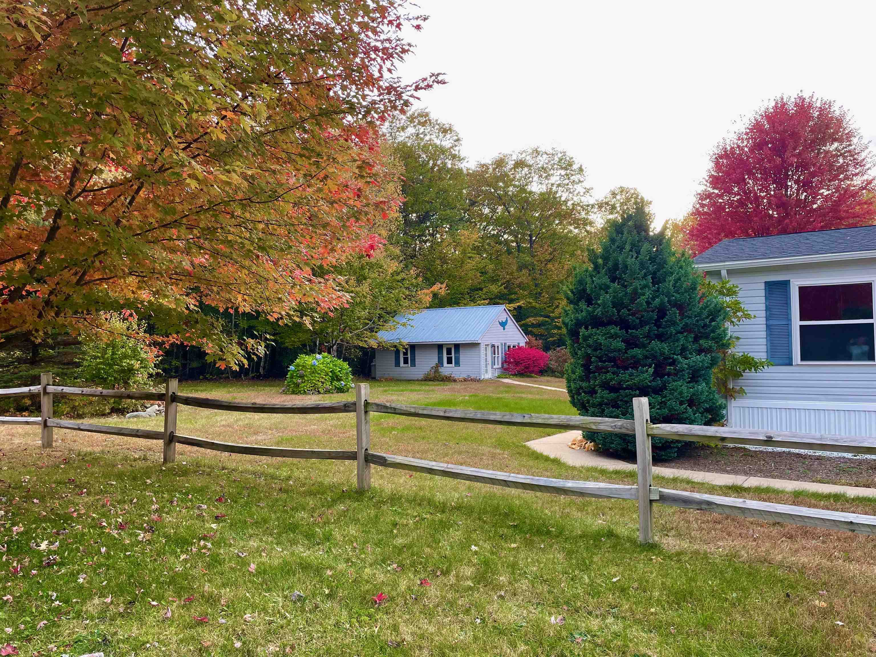 962 Davis Hill Road Conway, NH 03813 - Photo 3 of 21