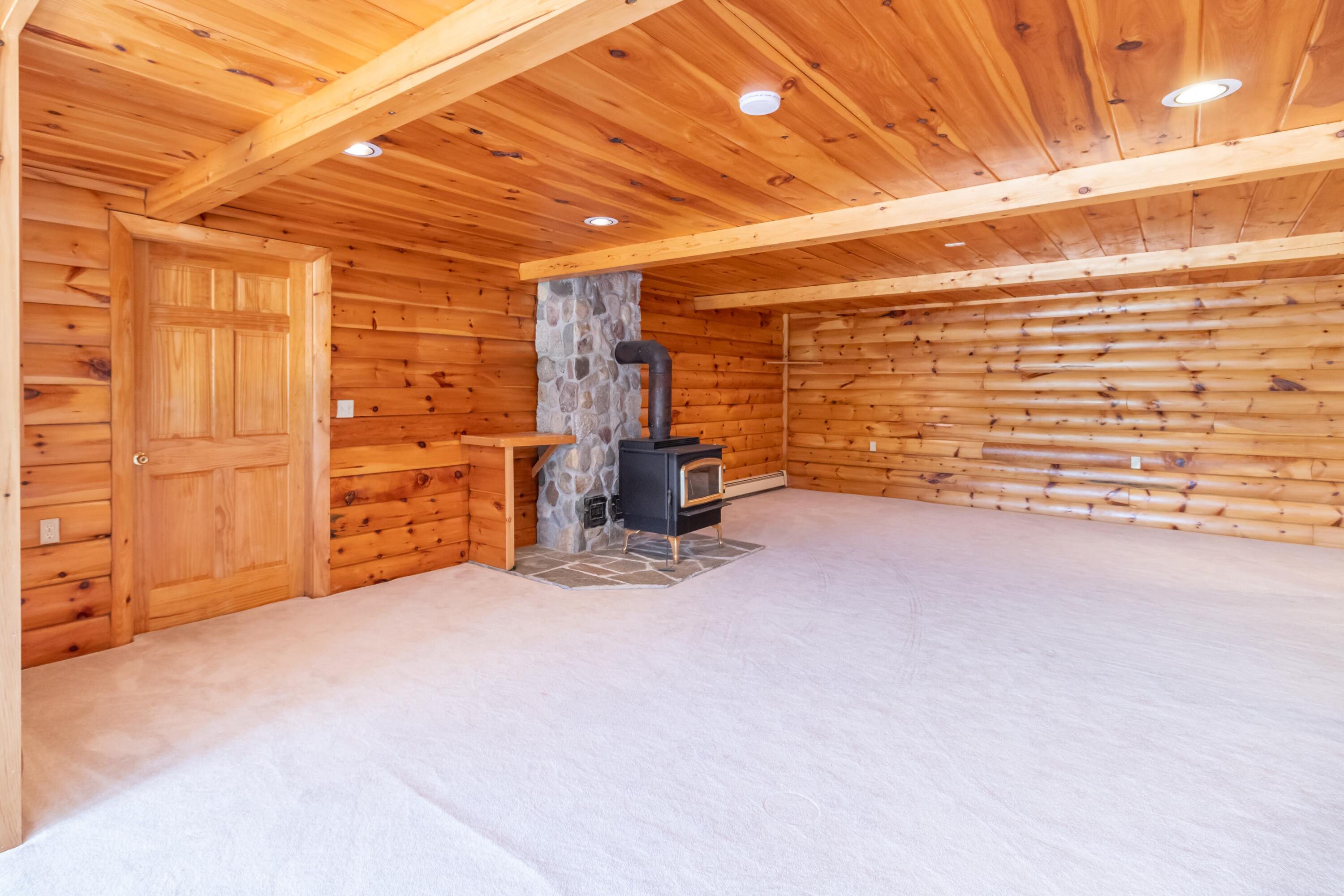 153 Wing Road Levant, ME 04456 - Photo 128 of 143 153 Wing Road Interiors-5