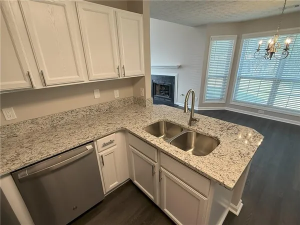 $2,600 | 13341 Harpley Court, Alpharetta, GA 30004