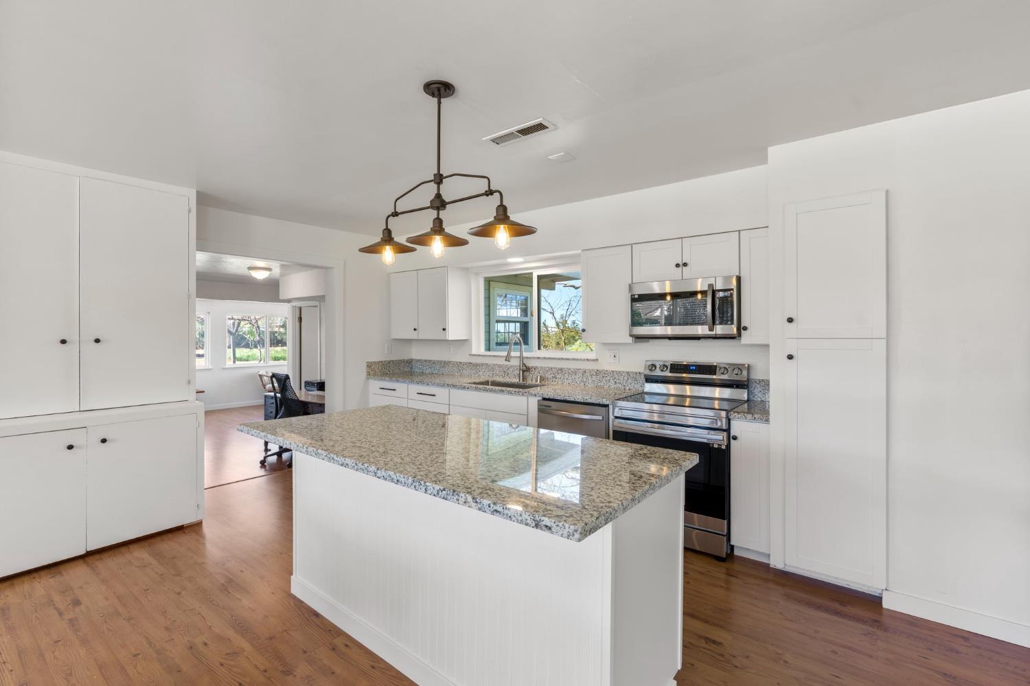 28937 Upper Road Newman, CA 95360 - Photo 13 of 36