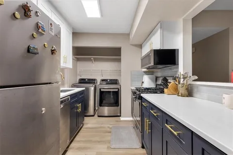 $189,999 | 214 Smokerise Circle Southeast, Marietta, GA 30067